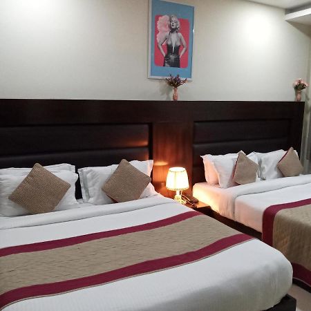 Vivah Residency Hotel Ню Делхи Екстериор снимка