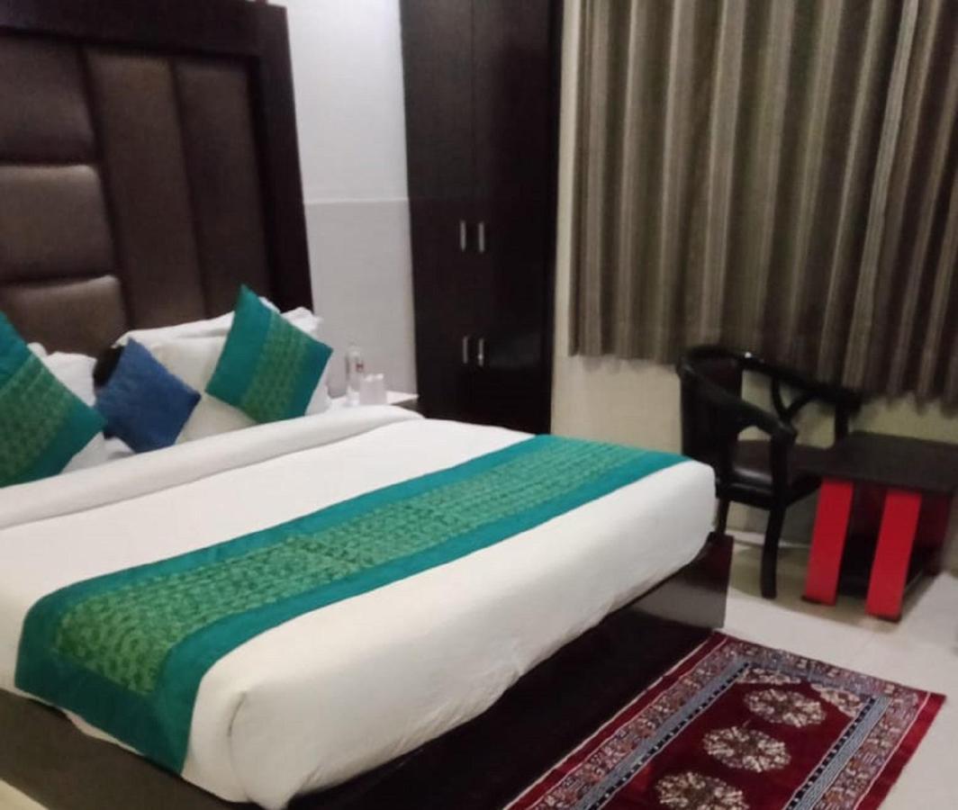 Vivah Residency Hotel Ню Делхи Екстериор снимка