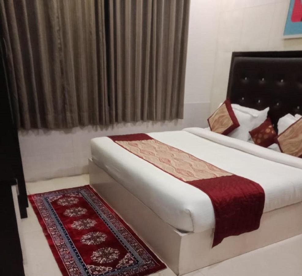 Vivah Residency Hotel Ню Делхи Екстериор снимка