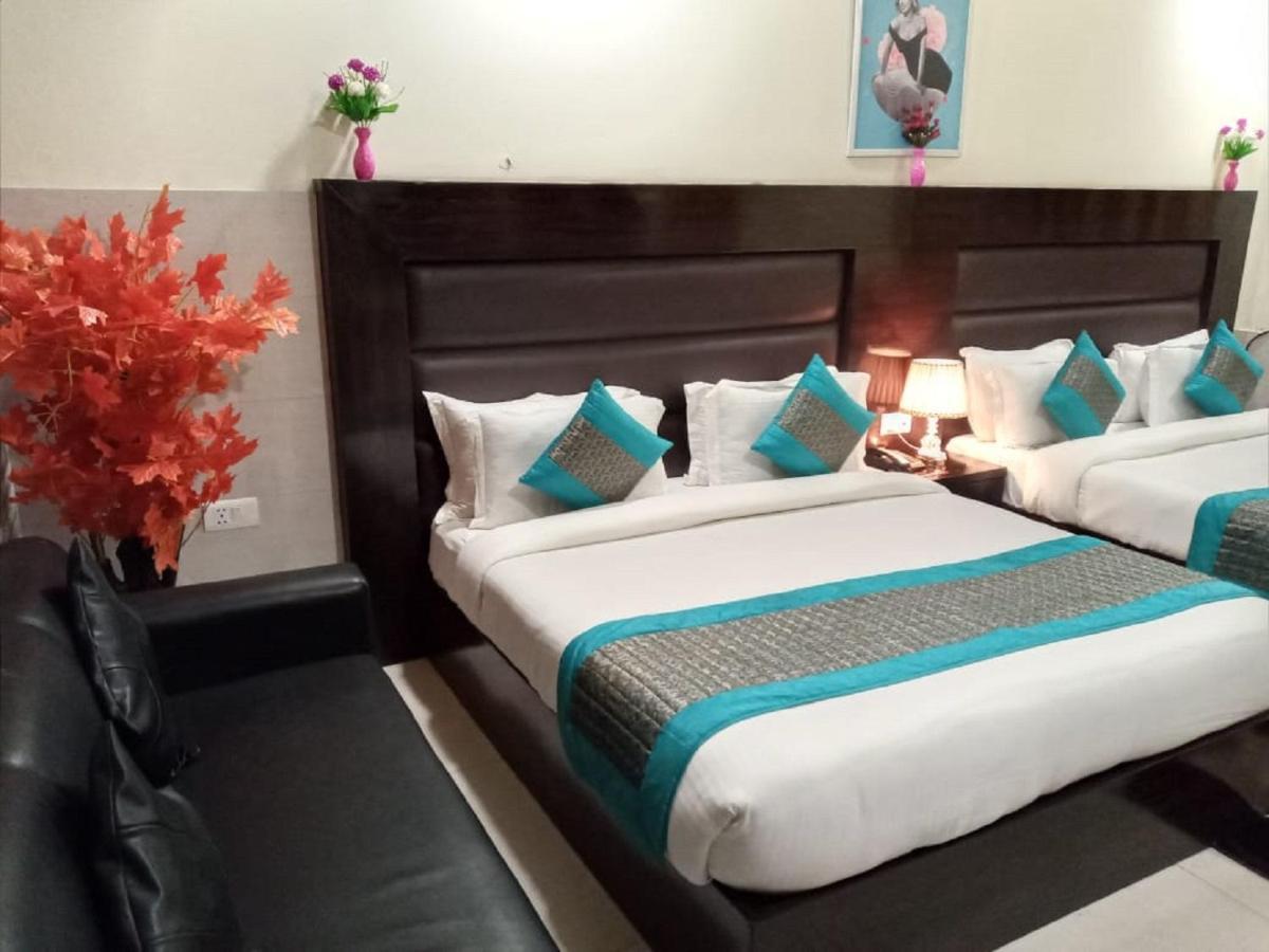 Vivah Residency Hotel Ню Делхи Екстериор снимка