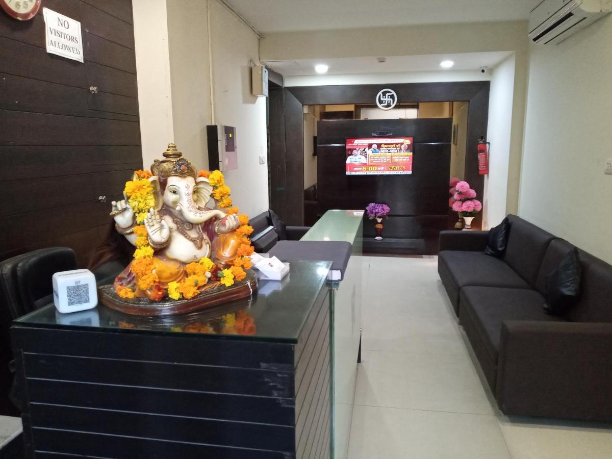 Vivah Residency Hotel Ню Делхи Екстериор снимка