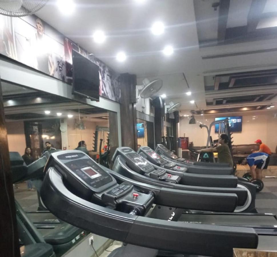 Vivah Residency Hotel Ню Делхи Екстериор снимка
