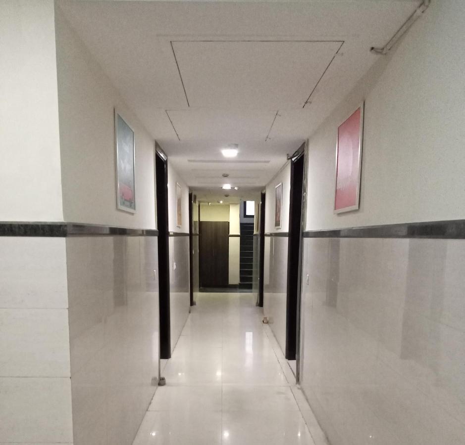 Vivah Residency Hotel Ню Делхи Екстериор снимка