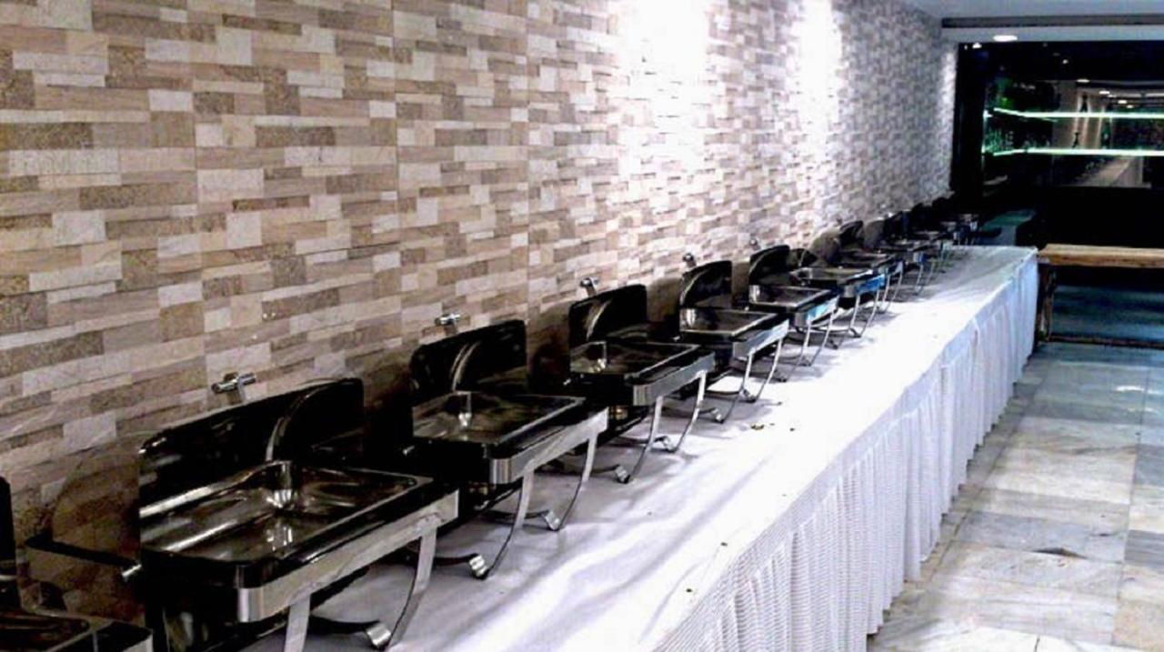 Vivah Residency Hotel Ню Делхи Екстериор снимка